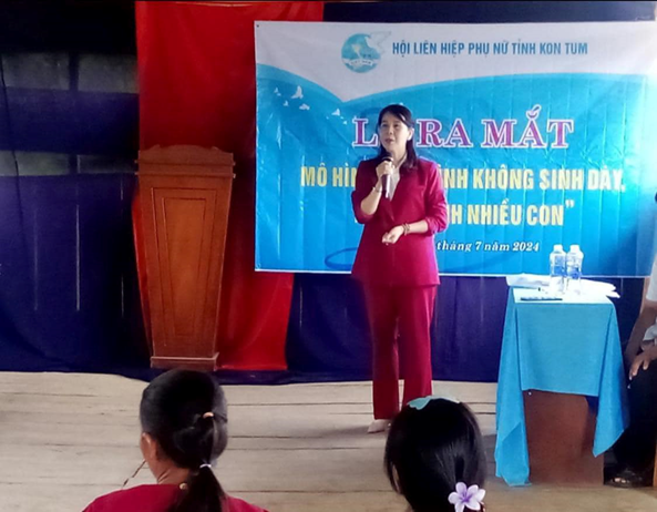 Huyện Đăk Tô tổ chức Lễ ra mắt 02 mô hình điểm  “Gia đình không sinh dày và không sinh nhiều con”